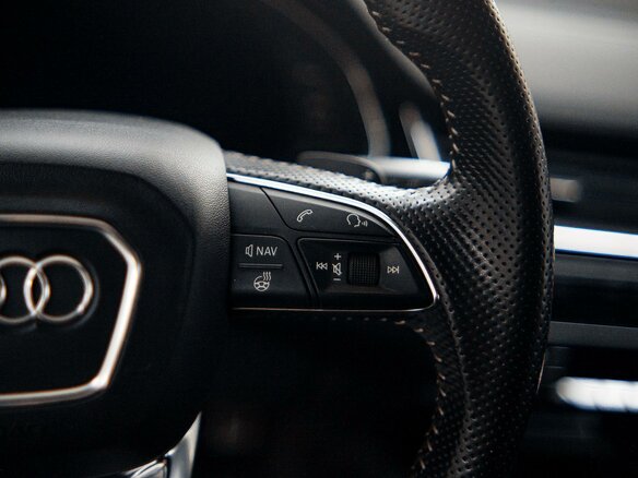 2017 Audi Q7 II (4M), белый, 4372000 рублей - вид 12