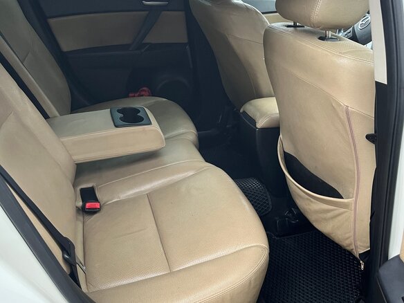 2011 Mazda 3 II (BL) Рестайлинг, белый, 650000 рублей - вид 23