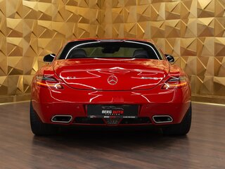 2011 Mercedes-Benz SLS AMG, красный, 26990000 рублей, вид 4