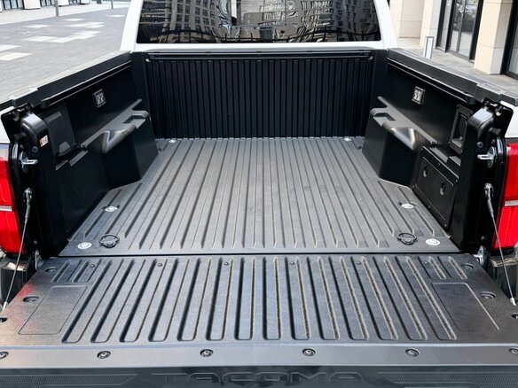 2025 Toyota Tacoma IV, белый, 11190000 рублей - вид 11