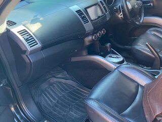 2010 Mitsubishi Outlander II Рестайлинг, чёрный, 1550000 рублей, вид 5