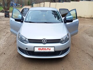 2013 Volkswagen Polo V, серебристый, 699999 рублей, вид 3