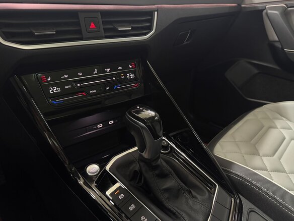 2022 Volkswagen Tayron I, серый, 2650000 рублей - вид 10