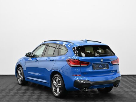 2020 BMW X1 20i xDrive II (F48) Рестайлинг, синий, 2835000 рублей, вид 4