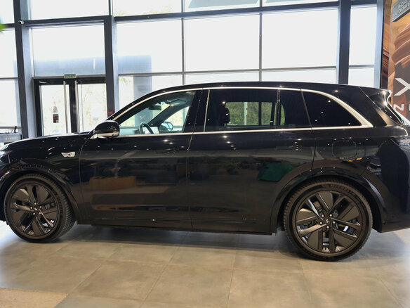 2025 Li Auto (Lixiang) L9 52.3 kWh I Рестайлинг, чёрный