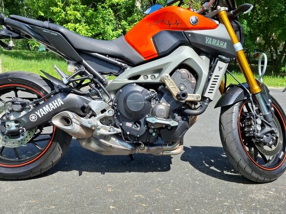 2015 Yamaha MT-09 (FZ-09), оранжевый, 750000 рублей