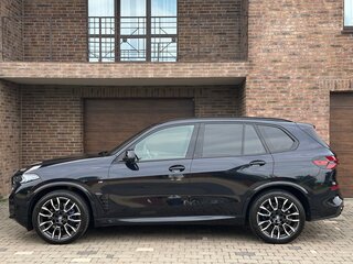 2023 BMW X5 40i IV (G05/G18) Рестайлинг, чёрный, 7030000 рублей, вид 4