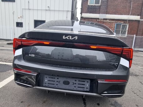 2026 Kia K5 III Рестайлинг, серый, 3950000 рублей, вид 3