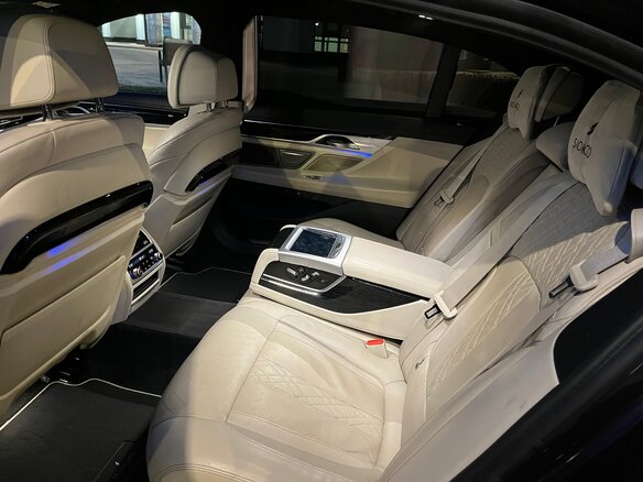 2018 BMW 7 серии Long 730Ld xDrive VI (G11/G12), синий, 3500000 рублей - вид 29