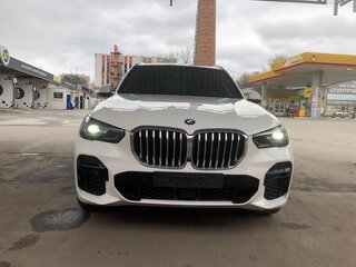 2023 BMW X5 30d IV (G05/G18), белый, 8900000 рублей, вид 2