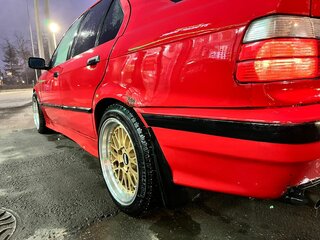 1990 BMW 3 серии 318i III (E36), красный, 500000 рублей, вид 2