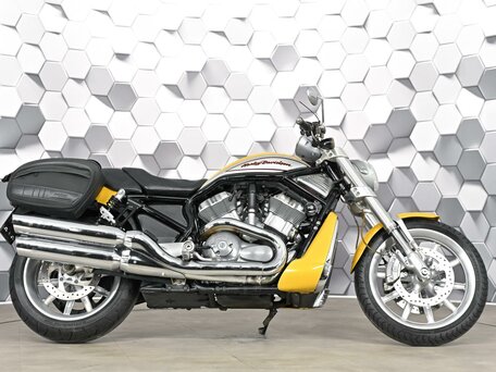 2005 Harley-Davidson V-Rod, жёлтый, 759000 рублей, вид 1