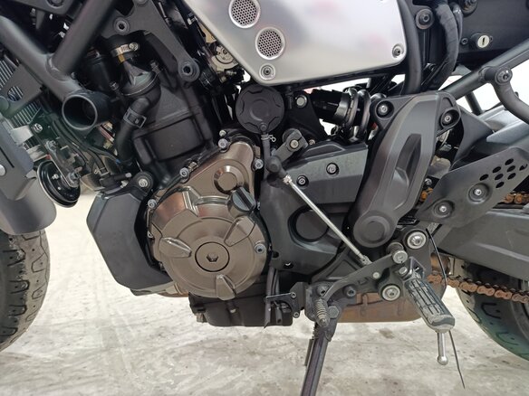 2021 Yamaha XSR700, серебристый, 700000 рублей - вид 13