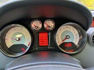 2011 Peugeot 308 I Рестайлинг, белый, 770000 рублей, вид 4