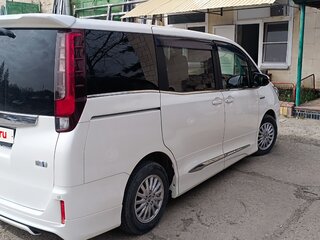 2014 Toyota Noah III (R80), белый, 1950000 рублей, вид 5