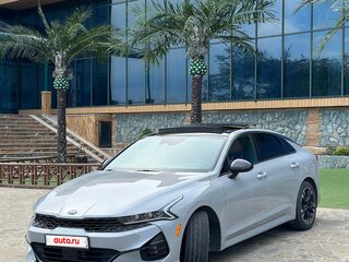 2021 Kia K5 III, серый, 2500000 рублей, вид 1