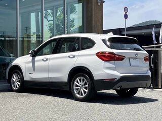 2016 BMW X1 18i sDrive II (F48), белый, 1320000 рублей, вид 4