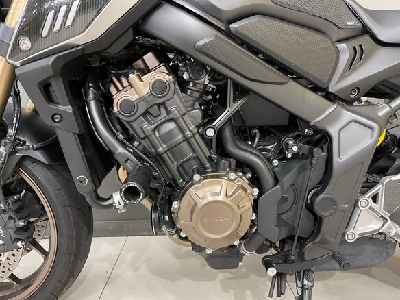2022 Honda CB 650R, чёрный, 880000 рублей - вид 9