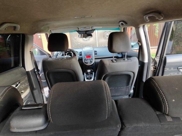 2013 Kia Soul I Рестайлинг, серебристый, 770000 рублей - вид 11