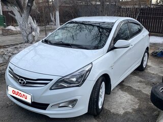2015 Hyundai Solaris I Рестайлинг, белый, 1250000 рублей, вид 1