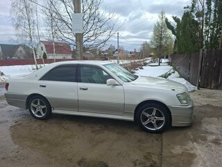 2001 Toyota Crown XI (S170), белый, 1050000 рублей, вид 2