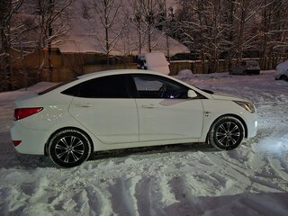 2016 Hyundai Solaris I Рестайлинг, белый, 920000 рублей, вид 5