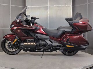 2025 Honda GL 1800 Gold Wing, красный, 3199000 рублей, вид 5