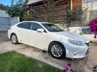 2012 Lexus ES 300h VI, белый, 2000000 рублей, вид 3