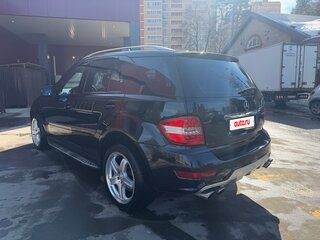2009 Mercedes-Benz M-Класс 350 II (W164) Рестайлинг, чёрный, 1350000 рублей, вид 4