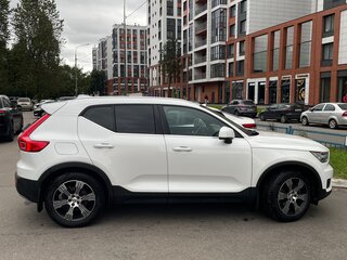 2021 Volvo XC40 I, белый, 3250000 рублей, вид 3
