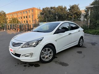 2015 Hyundai Solaris I Рестайлинг, белый, 825000 рублей, вид 1