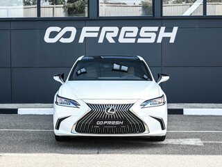 2020 Lexus ES 250 VII, белый, 4099000 рублей, вид 3