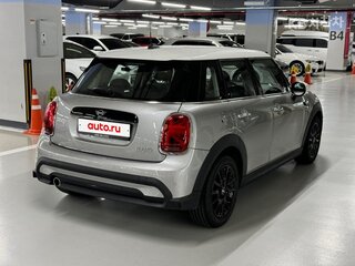 2023 Mini Hatch Cooper III (F55/F56) Рестайлинг 2, серебристый, 1718000 рублей, вид 3