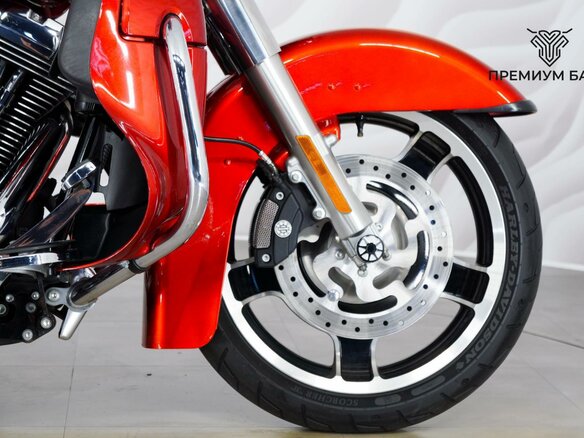 2011 Harley-Davidson Street Glide, красный, 1127000 рублей - вид 10