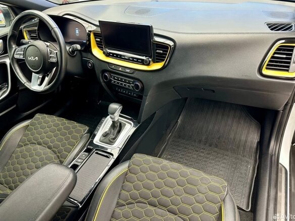 2021 Kia XCeed I, белый, 2500000 рублей - вид 7