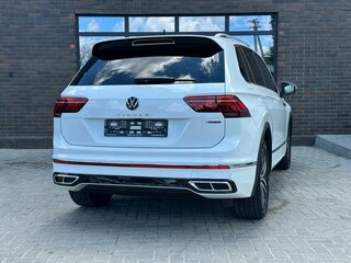 2020 Volkswagen Tiguan II Рестайлинг, белый, 4340000 рублей, вид 4