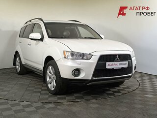 2011 Mitsubishi Outlander II Рестайлинг, белый, 950000 рублей, вид 3