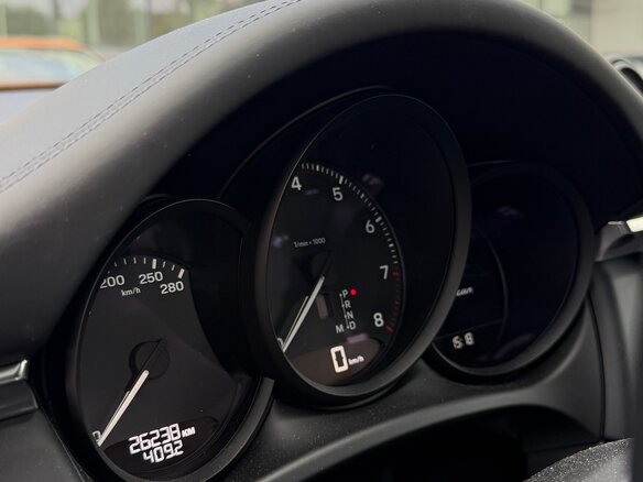 2024 Porsche Macan I Рестайлинг 2, красный - вид 5