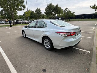 2018 Toyota Camry VII (XV50) Рестайлинг 2, белый, 2850000 рублей, вид 5
