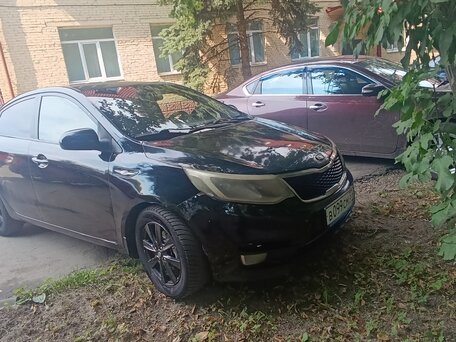 2015 Kia Rio III Рестайлинг, чёрный, 400000 рублей, вид 2