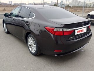 2015 Lexus ES 300h VI, коричневый, 2390000 рублей, вид 4
