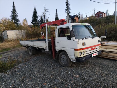 1990 Nissan Atlas, белый, 1800000 рублей, вид 2