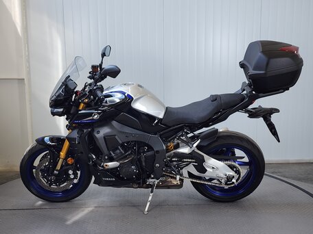 2022 Yamaha MT-10SP, серый, 1889000 рублей, вид 4