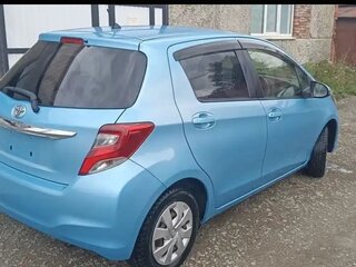 2014 Toyota Vitz III (XP130) Рестайлинг, синий, 835000 рублей, вид 5