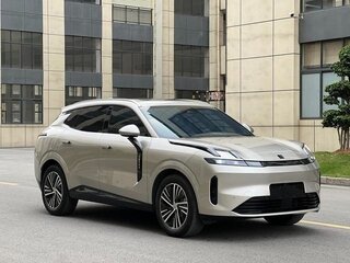 2024 Lynk & Co 08 21.2 kWh I, бежевый, 3300000 рублей, вид 3
