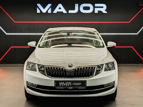 2019 Skoda Octavia III (A7) Рестайлинг, белый, 1890000 рублей, вид 2