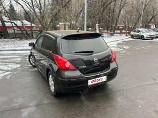 2013 Nissan Tiida I Рестайлинг, коричневый, 750000 рублей, вид 3