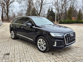 2020 Audi Q7 45 TFSI II (4M) Рестайлинг, чёрный, 4990000 рублей, вид 2
