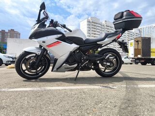 2011 Yamaha XJ6 (FZ6R), белый, 600000 рублей, вид 1