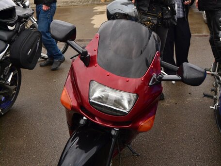 1995 Kawasaki ZZR 400, красный, 200000 рублей, вид 4